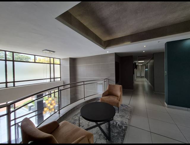 313M² OFFICE TO LET IN HYDE PARK